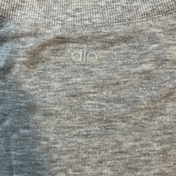 LAST CHANCE - Alo Long Sleeve Tunic - Picture 4 of 8